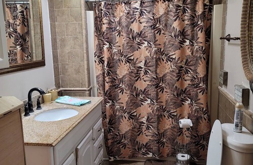 Pinetown House | "Katie's Hideaway", Rural and Private, yet only 3 miles from Belhaven, NC