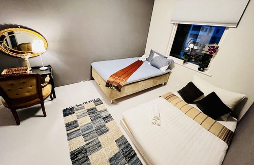 Alesund Apartment | Cozy 1-bedroom apartment in enjoyable Ålesund with AC, WiFi, Car Parking