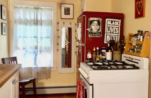 Portland House | Lovely, artsy bungalow in West End with small yard and parking. Pet welcome!
