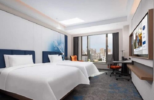 Jinping Qu Hotel | Hilton Hamplon Shantou Station Branch