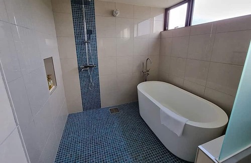 Nagahama RV Rental | Modern cottage with a large private garden BBQ / Nagahama City Shiga