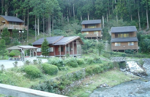 Kurotaki-mura RV Rental | For 4 people Cottage TopletsKiyomizu / Yoshino county Nara