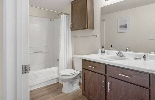 El Paso Apartment | Modern Apartment in Prime Location (ID1167X009)
