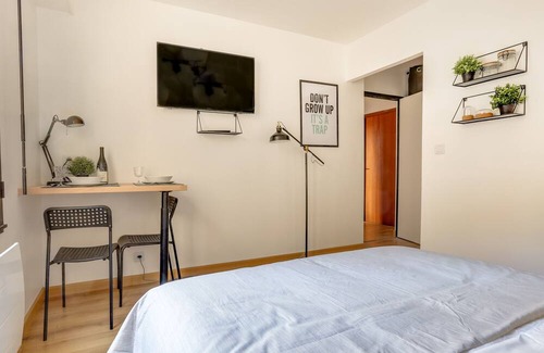 Saint Nicolas - Charles III - Ville vieille - Trois Maisons - Leopold Apartment | Studio Leopold - Quiet location in Nancy