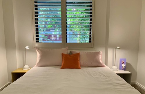 South Fremantle House | Paradise Hideaway, a superb, quiet oasis a short walk to the beach and the cafes