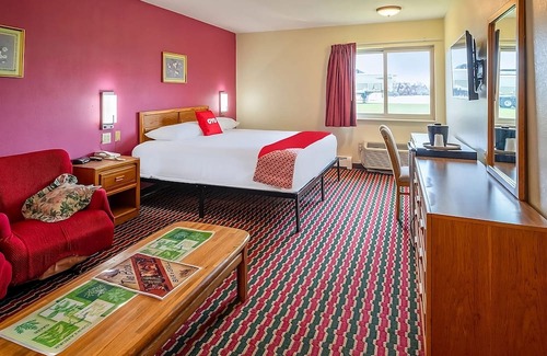 Chesaning House | Making The Best Memories Along The Way! Pets Are Welcome! Free Parking!