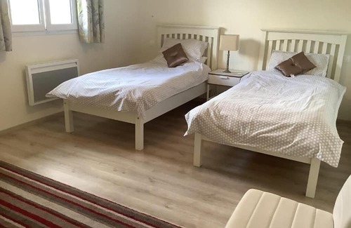 Jarnac Apartment | Gîtes 4 Personnes au Milieu des Vignes le Long de la Charente