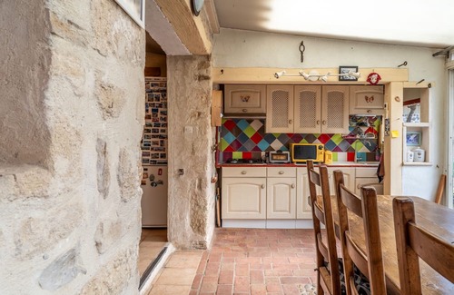 Le Pontet Apartment | Apartment 'Avignon' with Private Garden and Wi-Fi