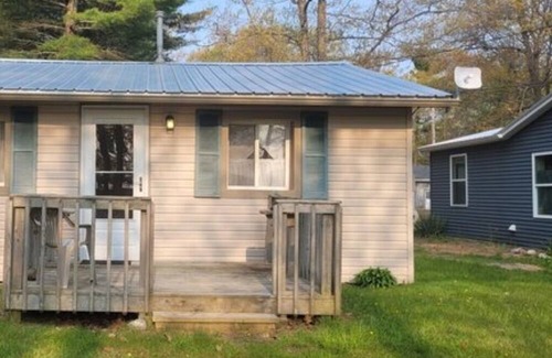 Oscoda Cabin | Bungalow #8 w/ 2 Bedrooms