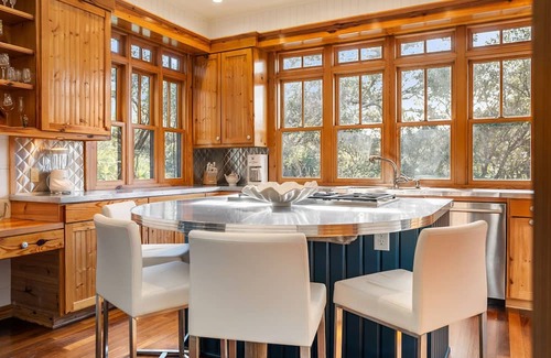 Vanderhorst Plantation House | 126 Turnberry: Unique Home with Golf & Lagoon Views, Perfect for Families