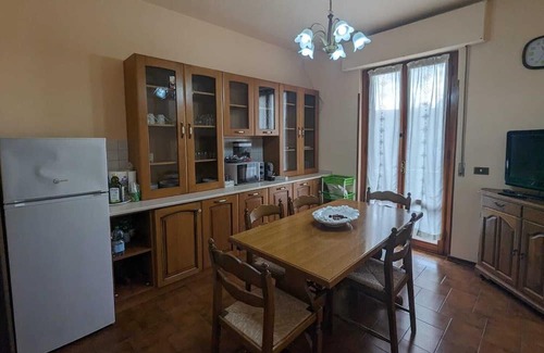 Pieve al Bagnoro House | Holiday Home 'Ad Arezzo Equestrian Centre' with Private Terrace and Air Conditioning