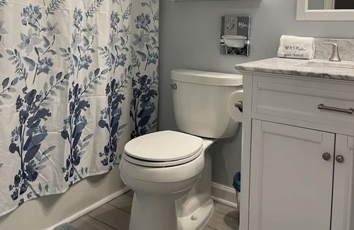 Lowell House | Cozy 3bdrm home minutes to Charlotte