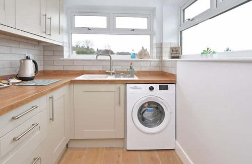Burslem House | Lancaster House: A Charming 3-BR Home in the Heart of Norton Green