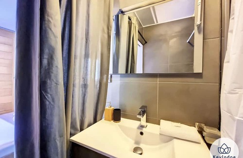 Saint-Denis Apartment | T2 – Le Levant - 50 m² - near Bellepierre University Hospital