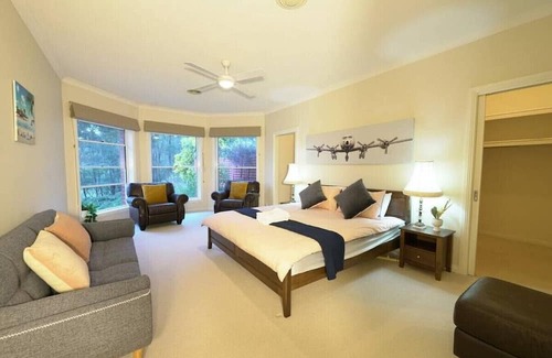 Heathcote Other | Bring everyone together in this Heathcote Homestead with pool & vineyard.