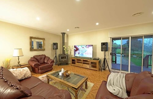 Heathcote Other | Bring everyone together in this Heathcote Homestead with pool & vineyard.