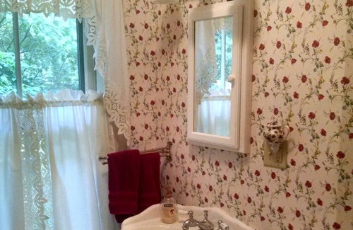 Bryant Pond House | Three-bedroom house in Bryant Pond. near Mt. Abram and Sunday River