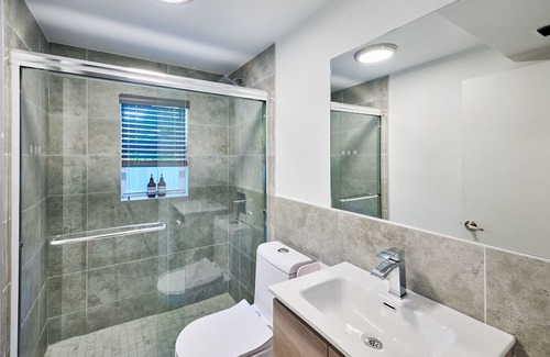 Parkside Apartment | Relaxation in Hollywood beach getaway, with KING BED!
