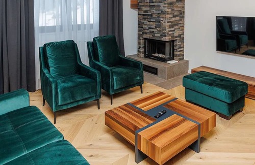 Jahorina Apartment | 🏔️ Ski-in/Ski-out Mountain Apartment: Luxury, Views, Convenience. Book Now 🎿❄️