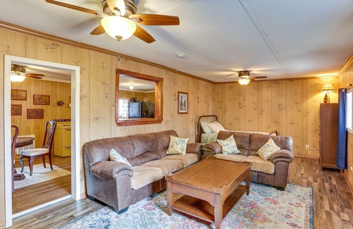 Parsons Cottage | Brodies Landing Cottage ~ Half Mi to Lick Creek!