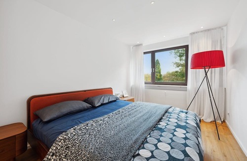 Boeblingen Apartment | Artistic 2BR Apartment "TULIP" I Netflix I Parking I Home office I Balcony