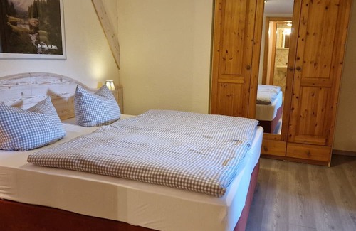 Tannheim Cottage | Komfortzimmer 6 - Gasthaus Pension Bergheim
