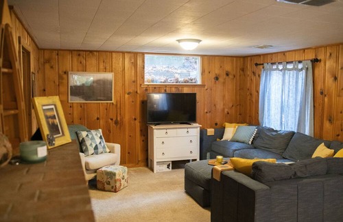 Edmonds House | Charming and Spacious PNW Escape