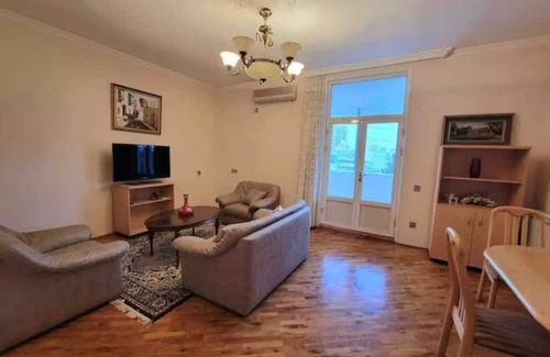 Sabayil Apartment | Happy Guests! Welcome to our cozy apartment in the heart of the city!