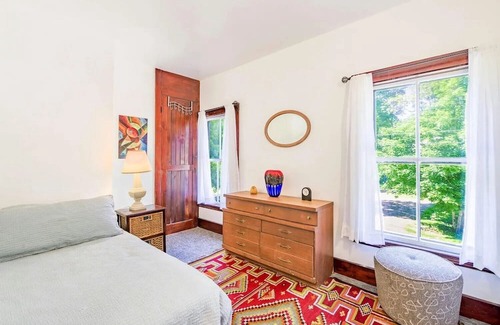 Friendship Apartment | Beautiful restored sunny Historic home in a quintessential Maine fishing village