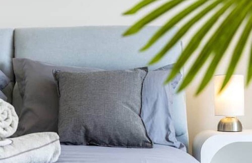 Lidcombe Apartment | Top floor Apt right next to Accor Stadium