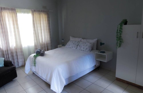 Siphofaneni Cabin | Asphumule Lodge