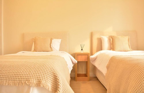 Asuncion Apartment | Chic 2bdr: Prime Location in Brand-new Building I