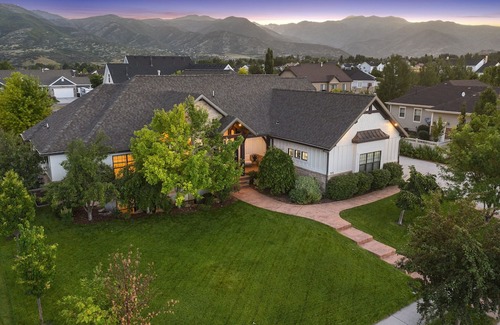 Midway House | Big home close to Park City, Sundance skiing, mountain biking, trails and lakes.