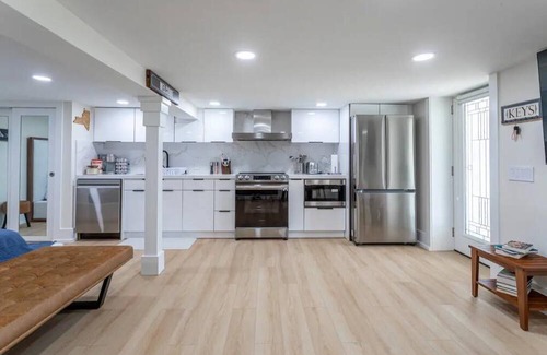 Huntington Apartment | Luxe Provincial Style Studio w/ Patio & Parking