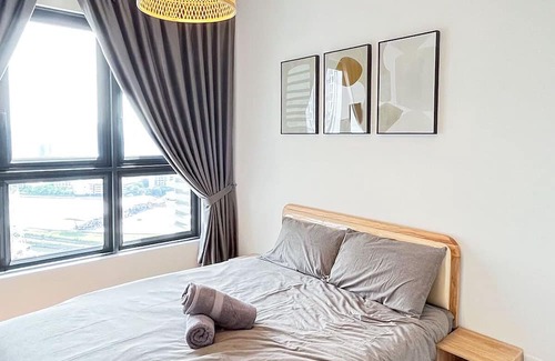 Taman Pertama Apartment | A Comfy 3BR Apt Near Sunway Velocity, FREE Parking