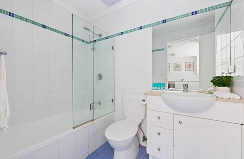Brookvale Apartment | Trendy Enchantment on Sydneys Northern Beaches