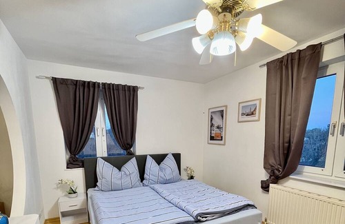 Wittau Apartment | Traum Apartment mit Pool + Balkon