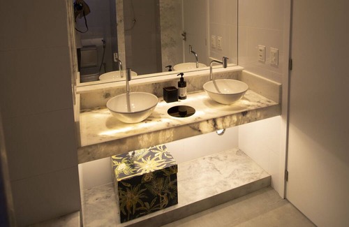 Tibau do Sul Bed & Breakfast | Luxury Suite - Lake view, Pool + Jacuzzi
