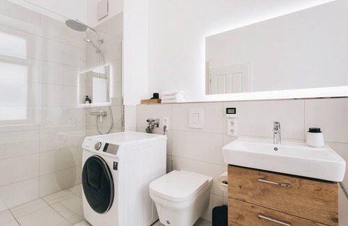 Innere Neustadt Apartment | Tip! Neues und Geräumiges Apartment Direkt im Stadtzentrum für bis zu 6 Personen