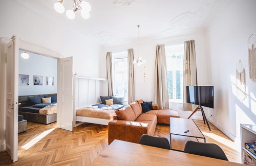 Innere Neustadt Apartment | Tip! Neues und Geräumiges Apartment Direkt im Stadtzentrum für bis zu 6 Personen