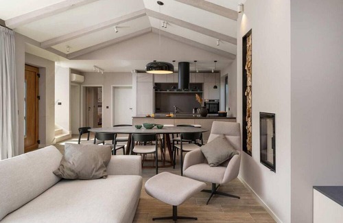 Kadumi House | Villa Ursaria, gorgeous villa for 8 guests with heated pool and wellness only 6 km from of Porec and