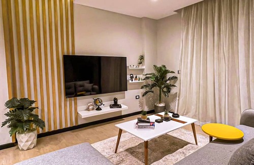 Oula Apartment | Luxury apt w/pool table