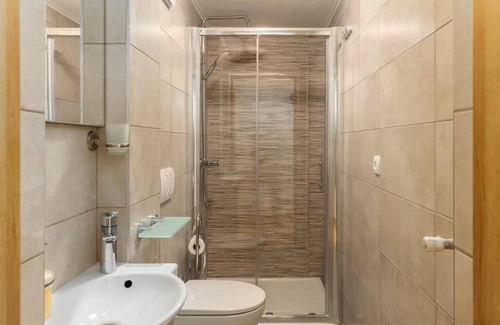 Buzdohanj House | Welcome to this bright and family-friendly vacation home in Cavle.