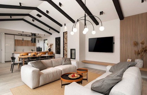 Kadumi House | Villa Pedena, modern villa for 8 guests with pool and wellness only 6 km from the town of Porec and