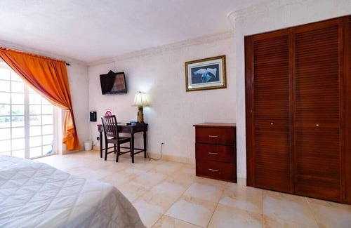 St. Lawrence Gap House | BLR Beach Resort - RM #2