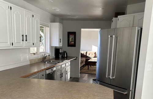 Bozeman House | DISCOUNTED RATES! Private home in Bridger Canyon!