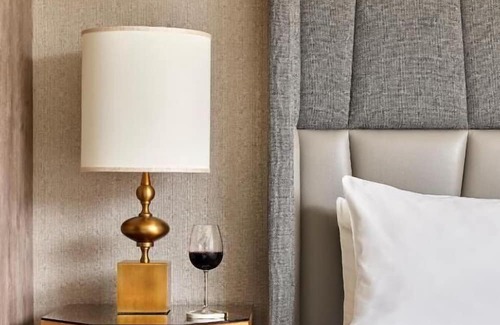 Logan Circle House | Unwind In Our Haven Of Tranquility! Onsite Parking, Rooftop Pool!