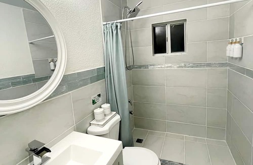 Florida City House | Serenity, Private Room: Desk & Gym + Free Parking