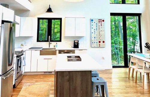 Skaneateles Cottage | Skaneateles Lake Modern House