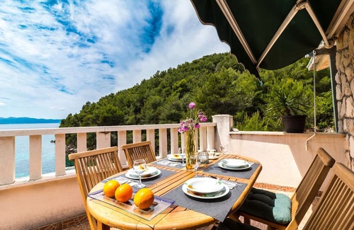 Bogomolje Apartment | Apartment Hidden gem - beachfront: SA2 Zorica (2+1) - Bogomolje, Island Hvar, Croatia